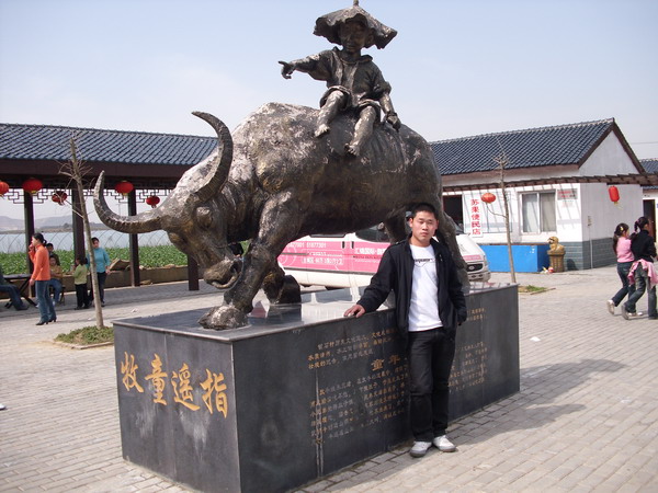南京翡翠园雕塑工程  昆明佳萌景观工程有限公司